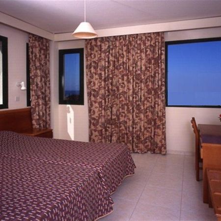 Isaac Aparthotel Pernera Exterior foto