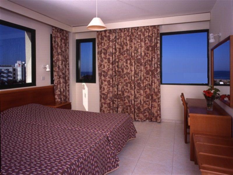 Isaac Aparthotel Pernera Exterior foto