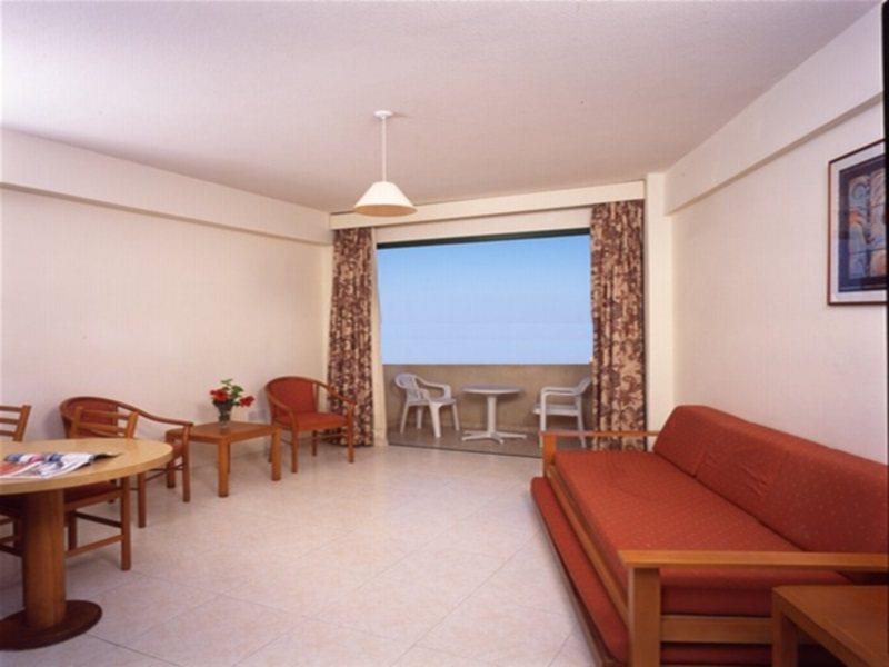 Isaac Aparthotel Pernera Exterior foto
